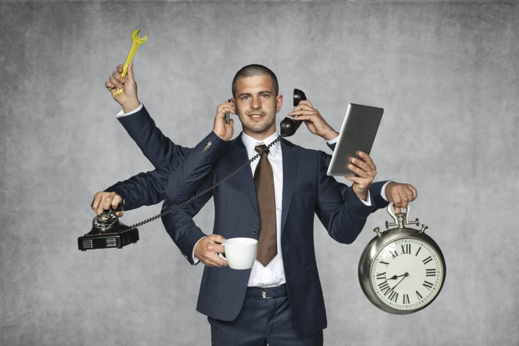 5 Tips to Help Small Business Owners Manage Their Sales Team